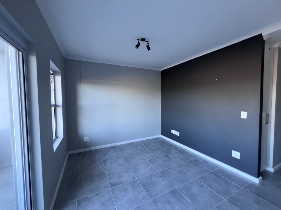 1 Bedroom Property for Sale in Table View Western Cape